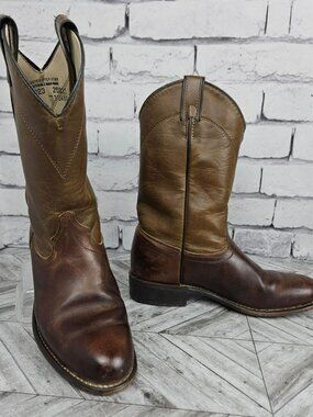 Laredo Classic Leather Cowboy Boots Womens 7 M USA Made Western Cowgirl Round